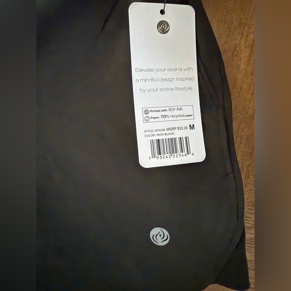 NWT Apana Yoga Shorts. Black size M - Picture 2 of 6